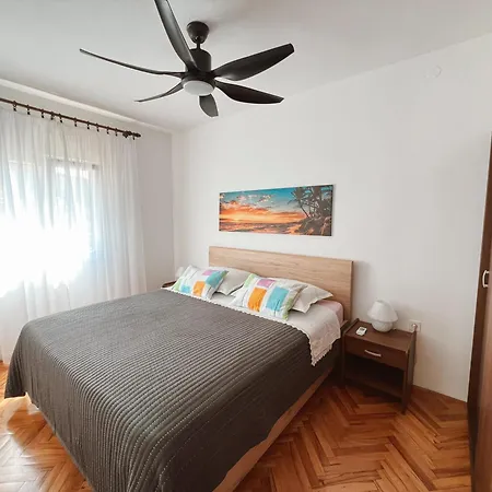 Apartamento Nediljka - Dolac,
