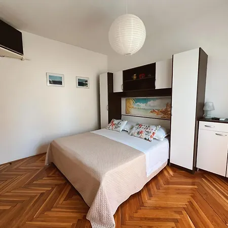 Appartement Nediljka - Dolac, Primošten