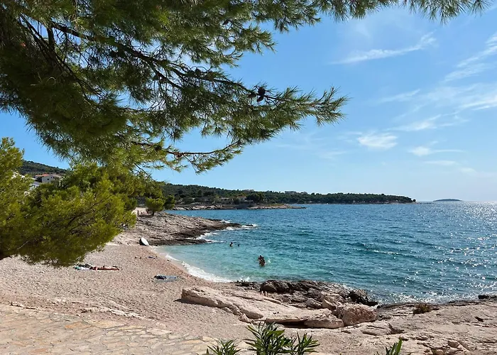 Nediljka - Dolac, Primošten