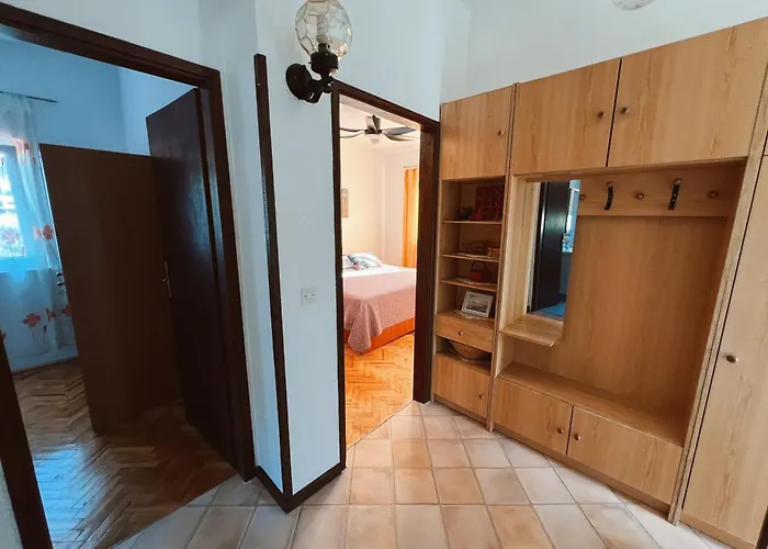 Nediljka - Dolac, Primošten