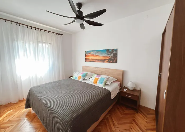 Apartamento Nediljka - Dolac,