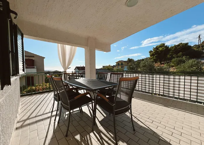 Nediljka - Dolac, Apartamento *