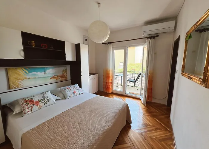 Nediljka - Dolac, Primošten