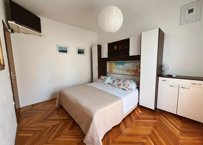 Appartement Nediljka - Dolac, Primošten